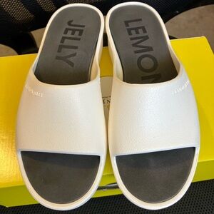 Women’s Lemon Jelly white slides size 6. UK size 36.